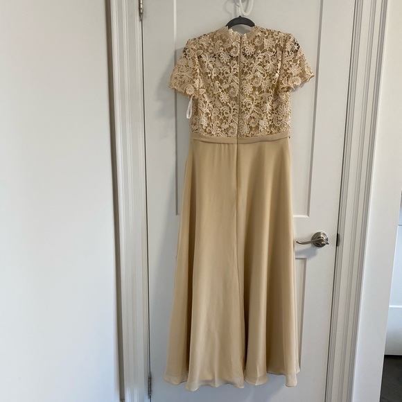JJ's House A-Line High Neck Floor-Length Chiffon Bridesmaid Dress (BRAND NEW) - Picture 4 of 12